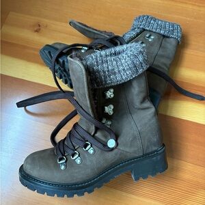 Brown Women's Lace-Up Boots